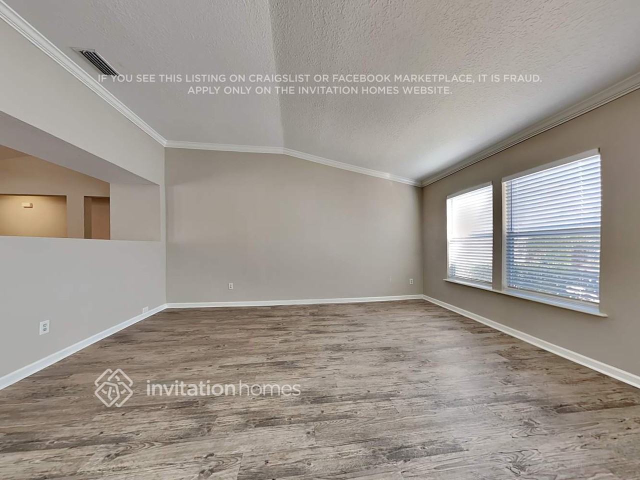 1460 Heather Ct - Photo 3 of 21
