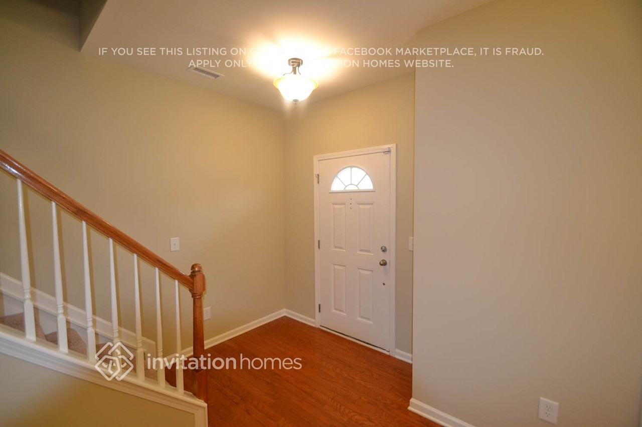 136 Killington Dr - Photo 2 of 24