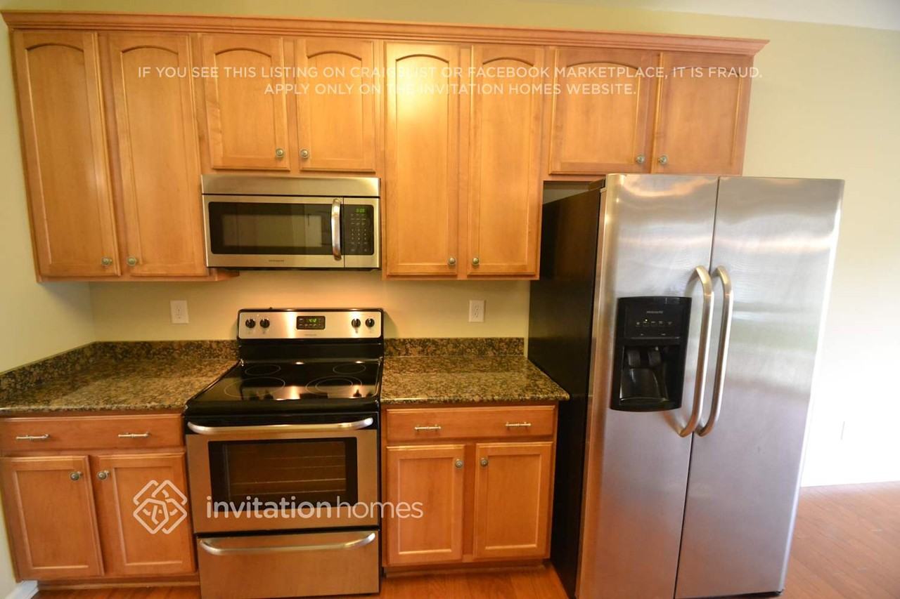 136 Killington Dr - Photo 6 of 24