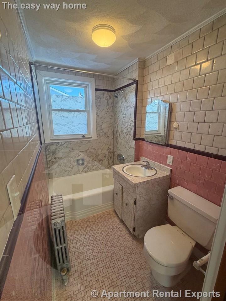 23 Ashland St #1 - Photo 3 of 13