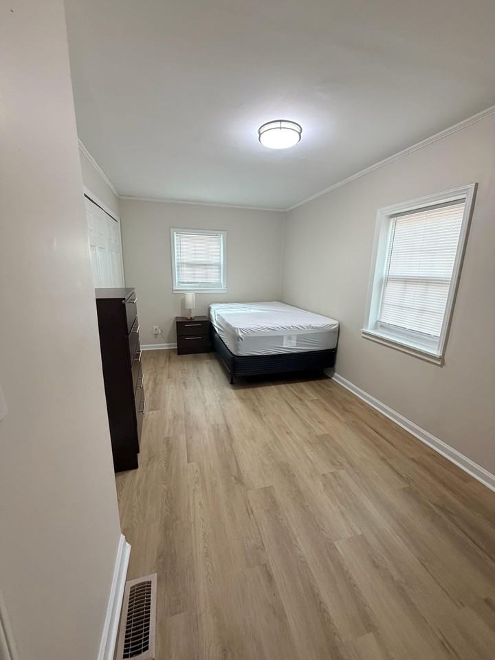 Southern St - Photo 3 of 7