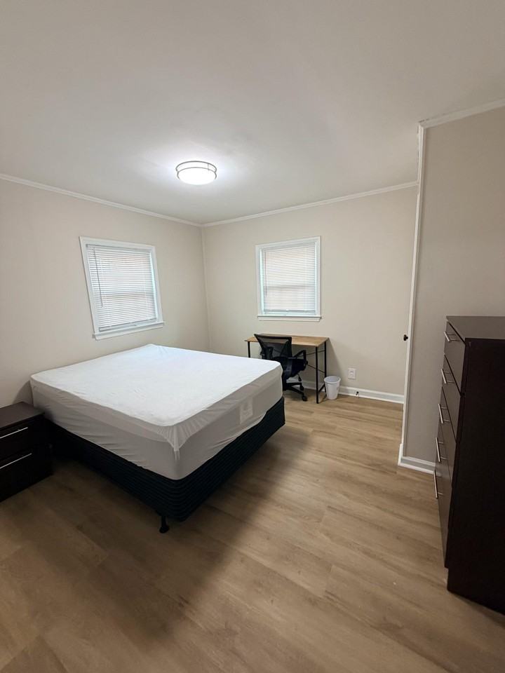 Southern St - Photo 5 of 7