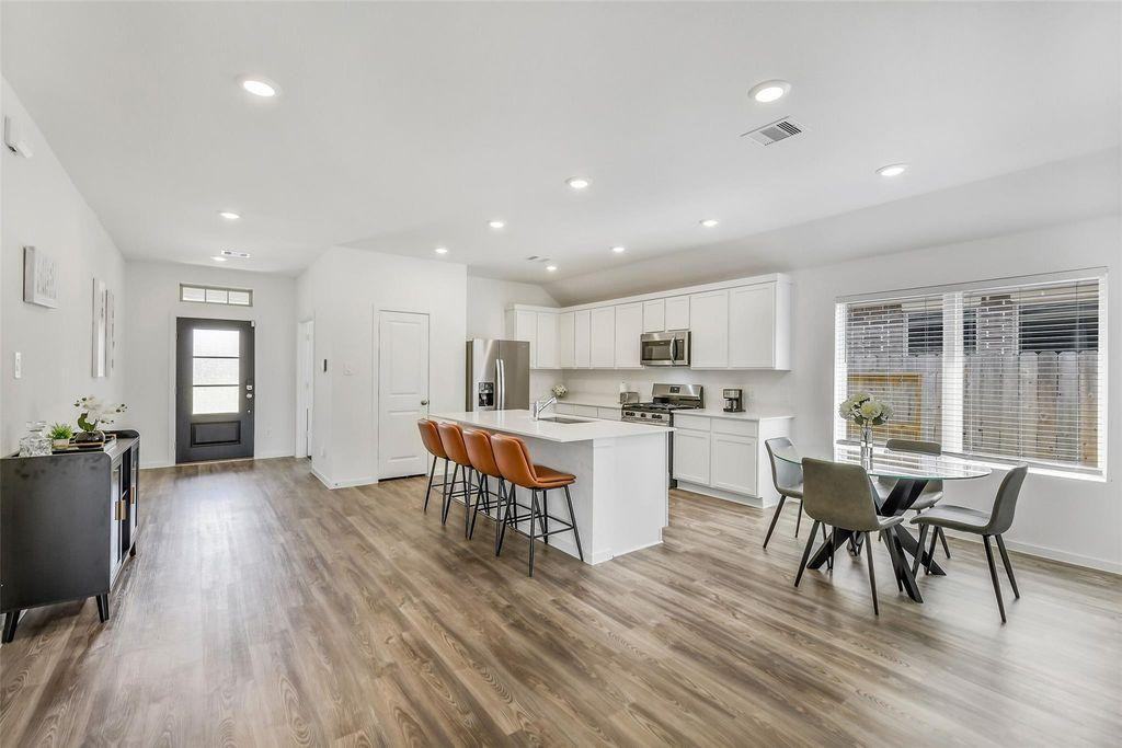 Stonebriar Dr - Photo 3 of 12