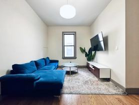 Private Bedroom in 4 Bedroom/2 Bathroom Home - Photo 1 of 1