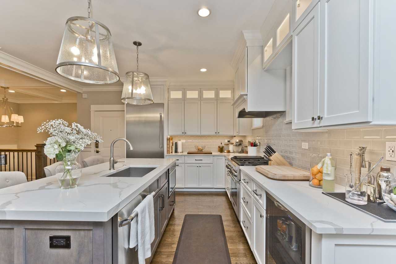 4752 N Hamilton Ave #1N - Photo 6 of 8