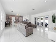 Miami Lakeway S - Photo 6 of 8