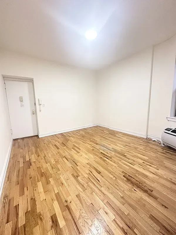 333 E 84th St #1E - Photo 7 of 7