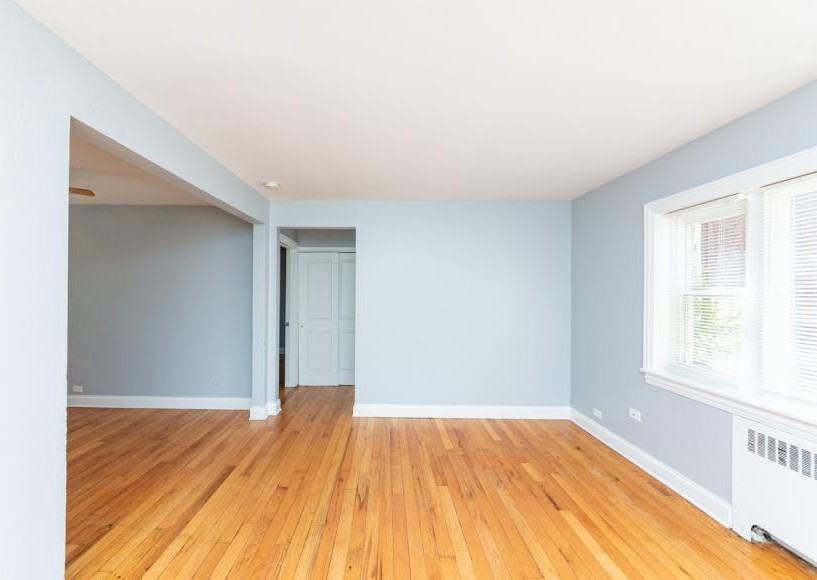 227 Custer Ave - Photo 5 of 10