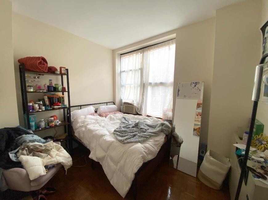304 W 92nd St - Photo 2 of 10