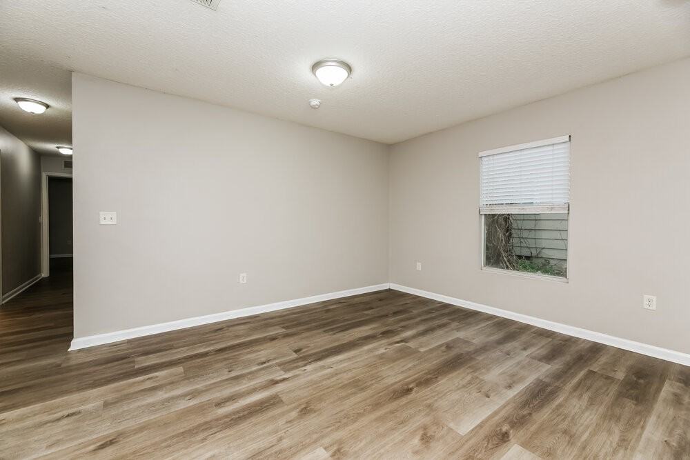 2140 Thomas Ct - Photo 6 of 16