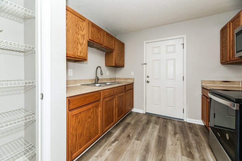 2140 Thomas Ct - Photo 7 of 16