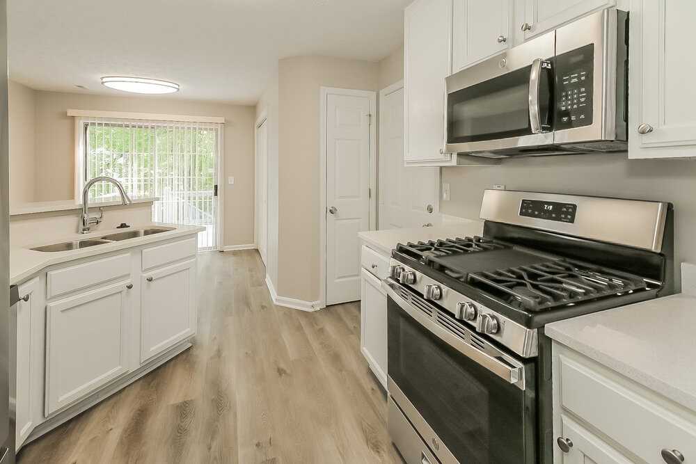 330 Derby Dr - Photo 7 of 18