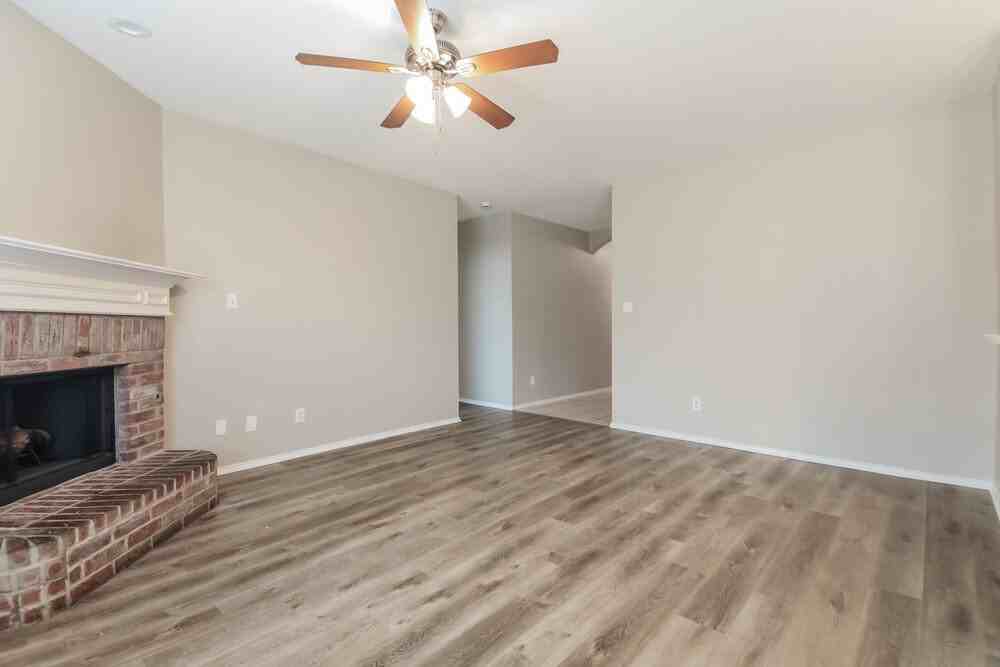 415 Fisherman Trl - Photo 6 of 16