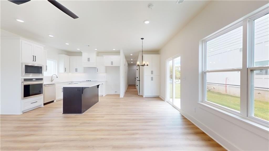 510 W Olive St - Photo 4 of 30