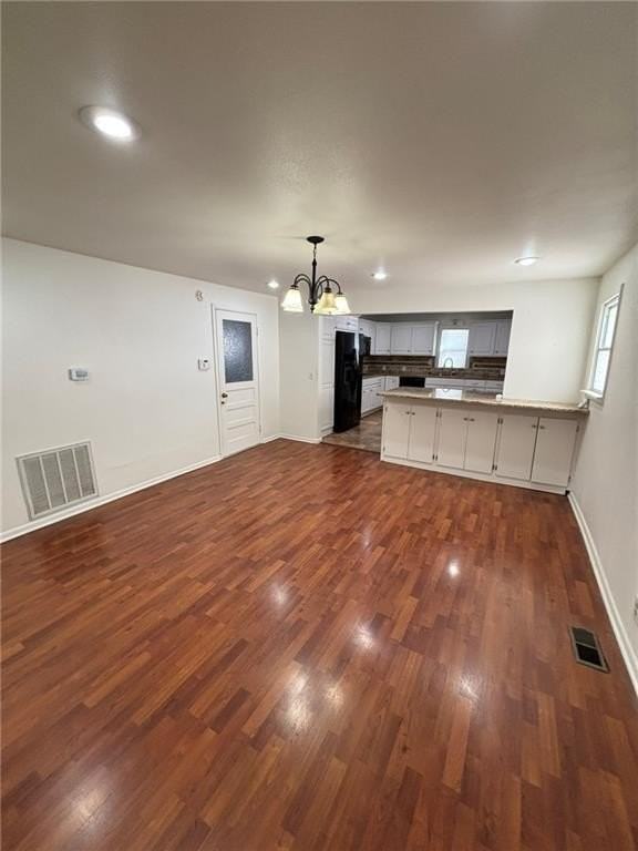 868 N Main St - Photo 3 of 18