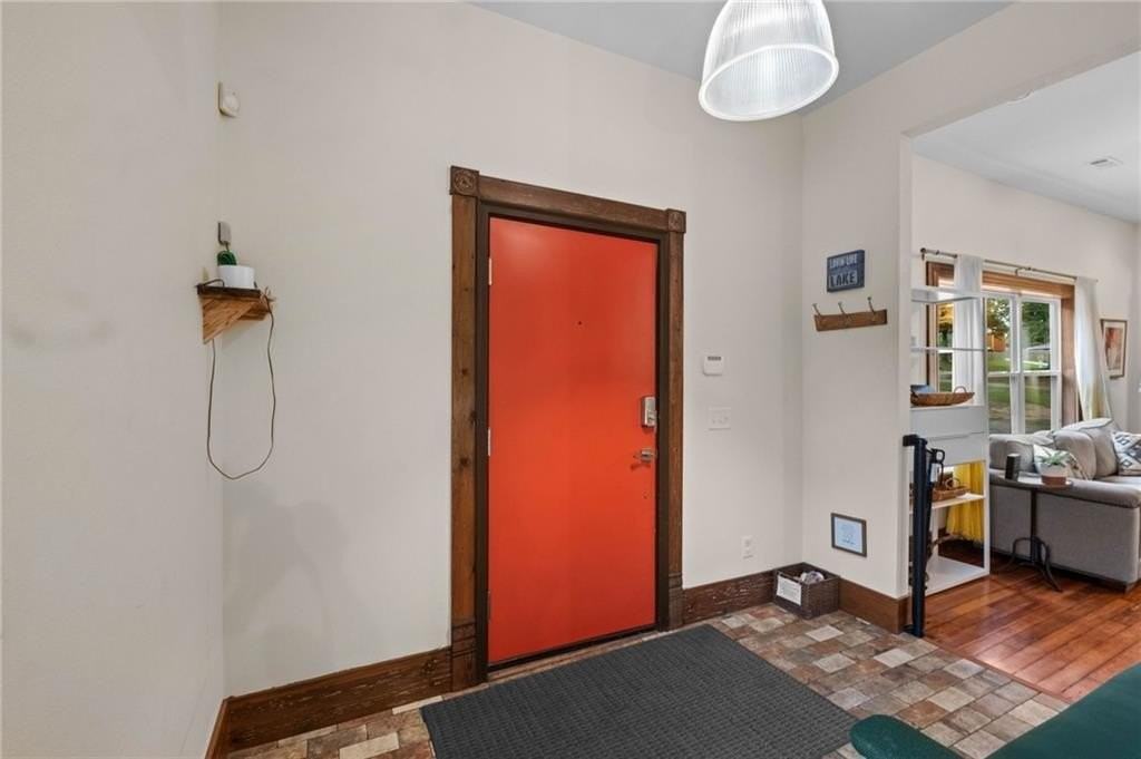 10093 Oklahoma Dr - Photo 4 of 42