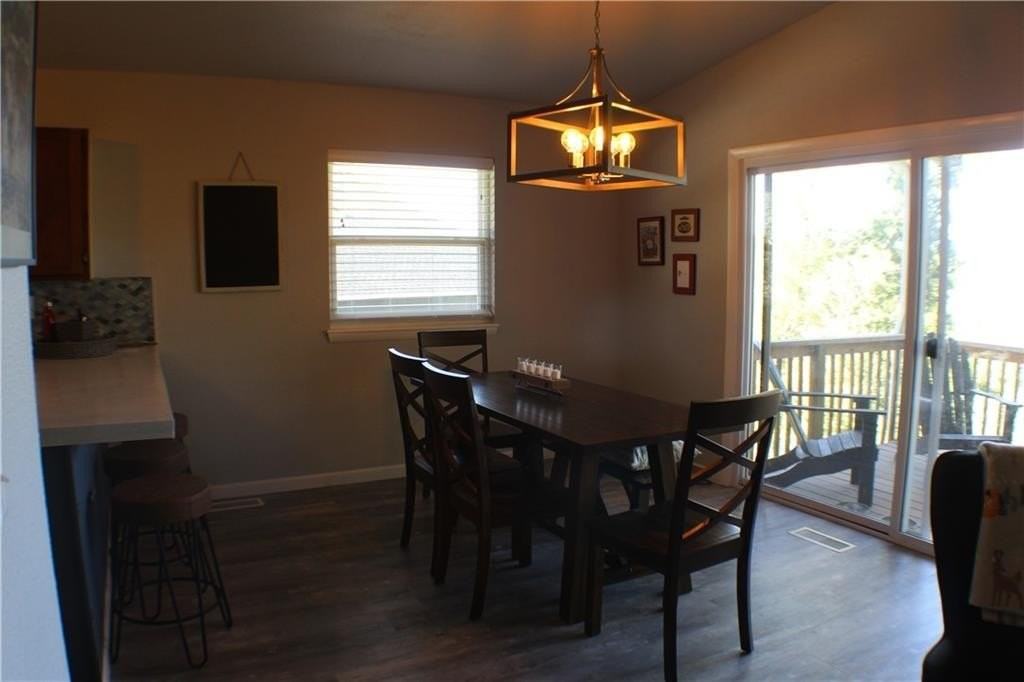 4 Tilbury Ln - Photo 5 of 25