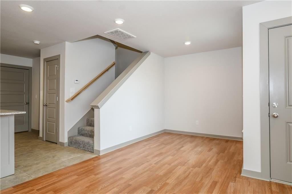 3428 Sw Vel Mews - Photo 3 of 27