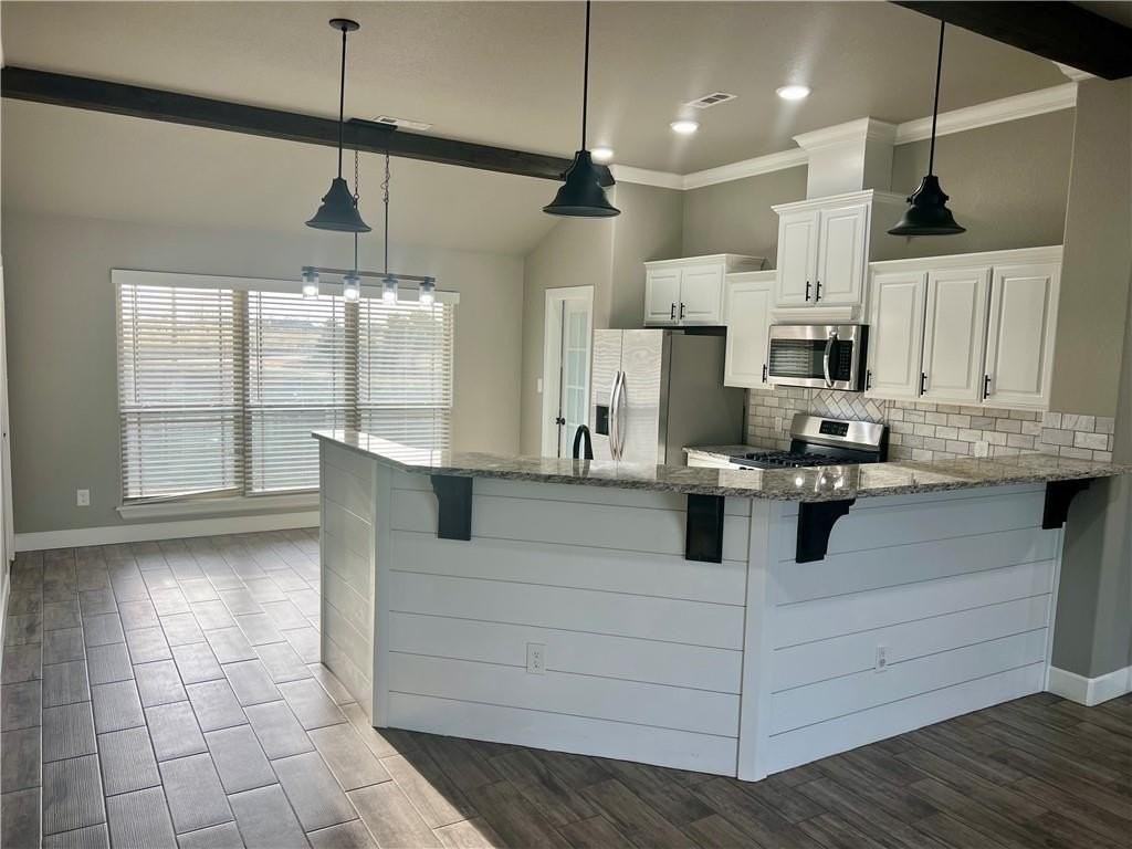 1121 Cannon Dr - Photo 4 of 6