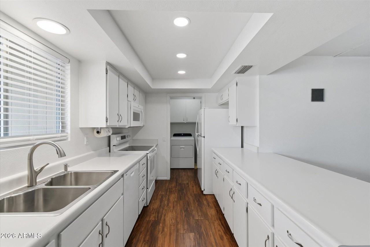 18415 N Spanish Garden Dr - Photo 5 of 27