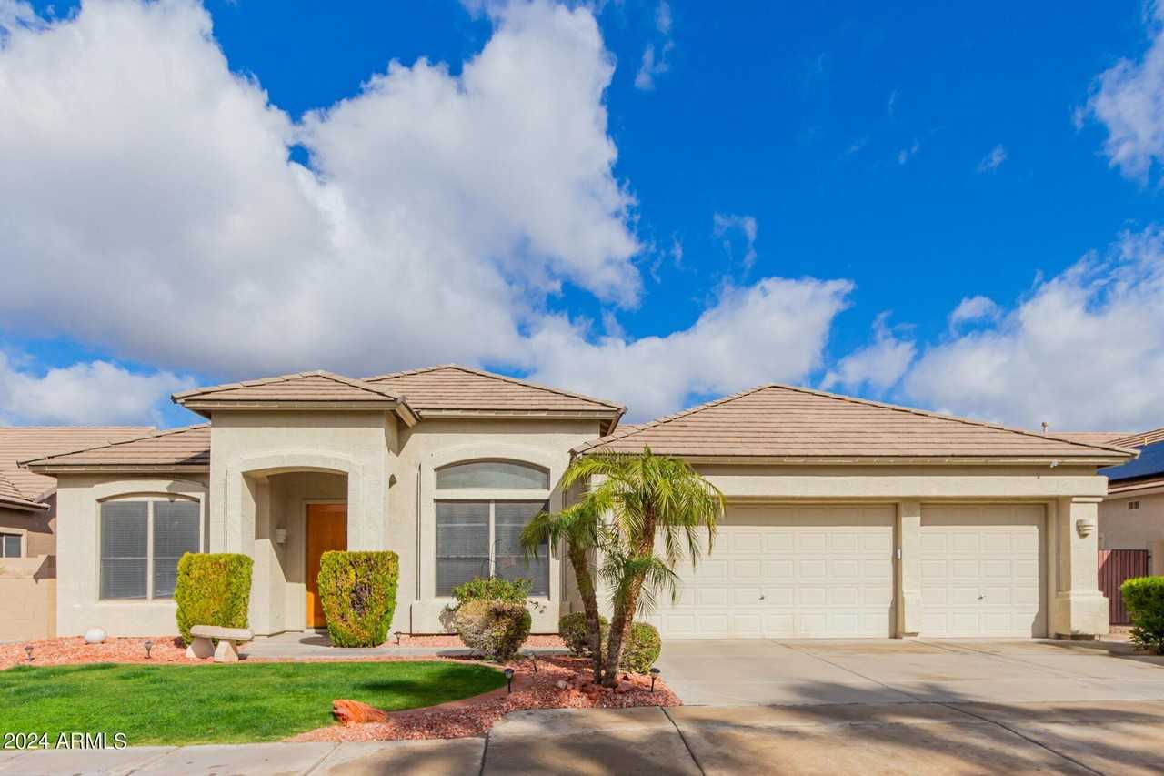 6530 W Chester Rd - Photo 2 of 14