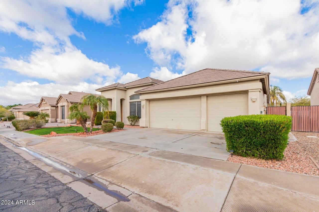 6530 W Chester Rd - Photo 5 of 14