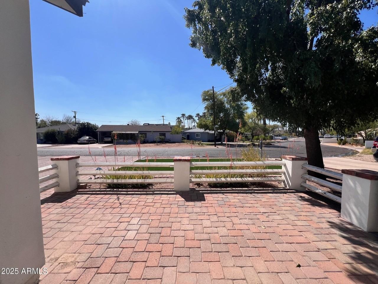 4426 E Campbell Ave - Photo 5 of 50