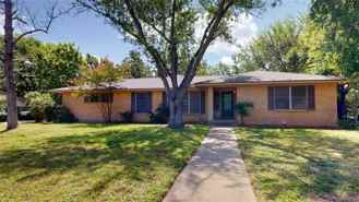 203 Brookside Dr W - Photo 1 of 1