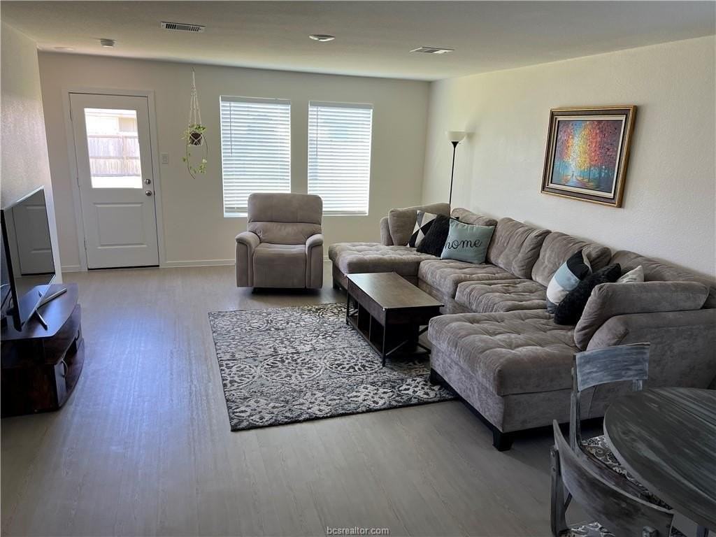 5324 Gabby Pass - Photo 4 of 28