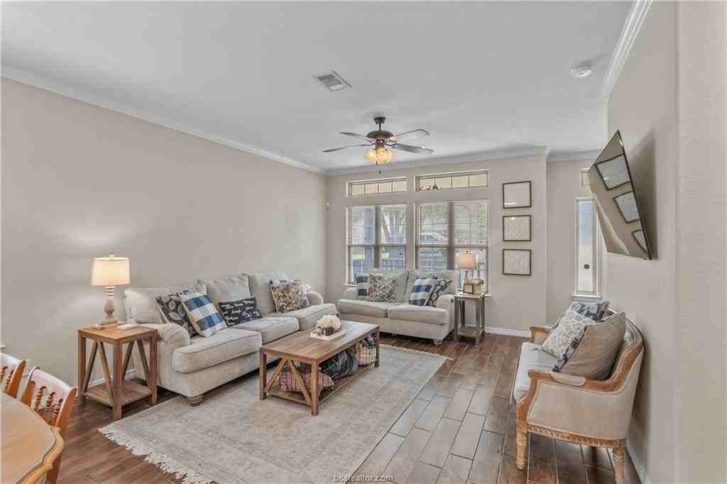 1611 Park Pl - Photo 6 of 28