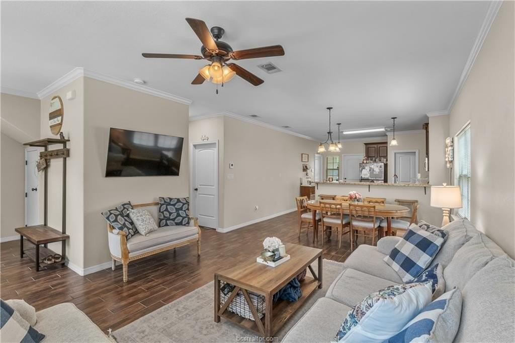 1611 Park Pl - Photo 7 of 28