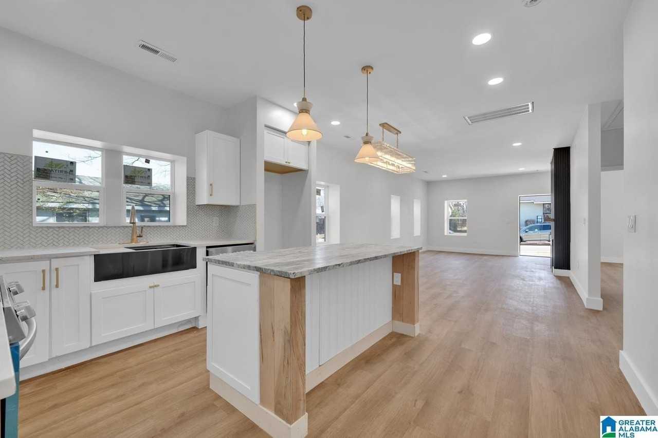 1720 34th Pl N - Photo 4 of 34