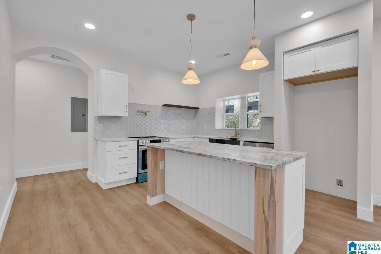 1720 34th Pl N - Photo 5 of 34