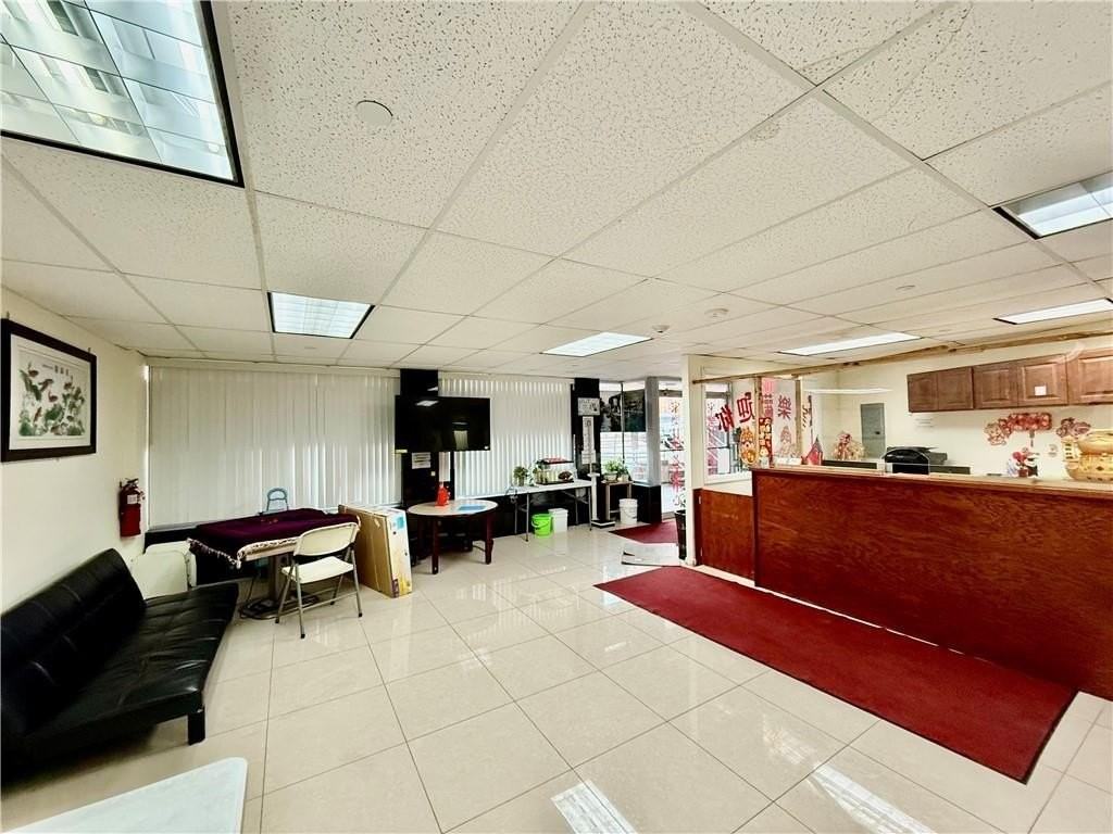 843 52nd St #LL - Photo 4 of 10