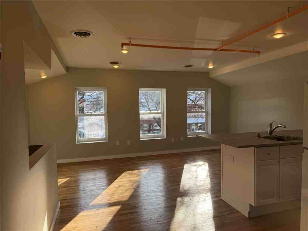 125 W Market St - Photo 2 of 5