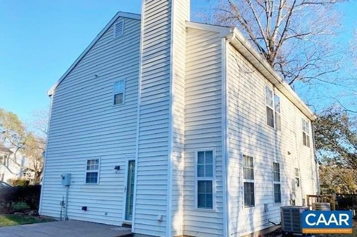 121 Birdwood Ct - Photo 2 of 15