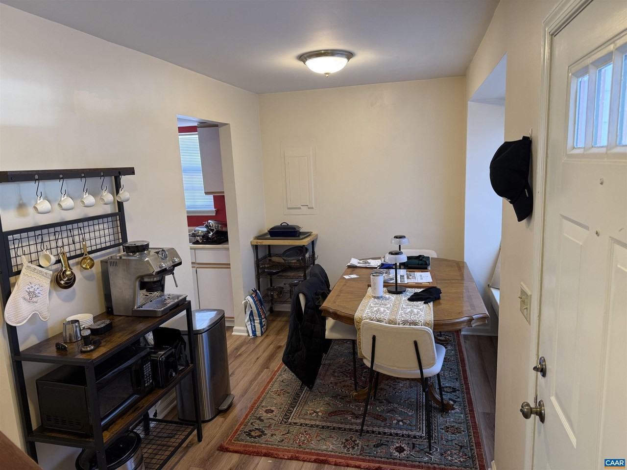 121 Birdwood Ct - Photo 3 of 15