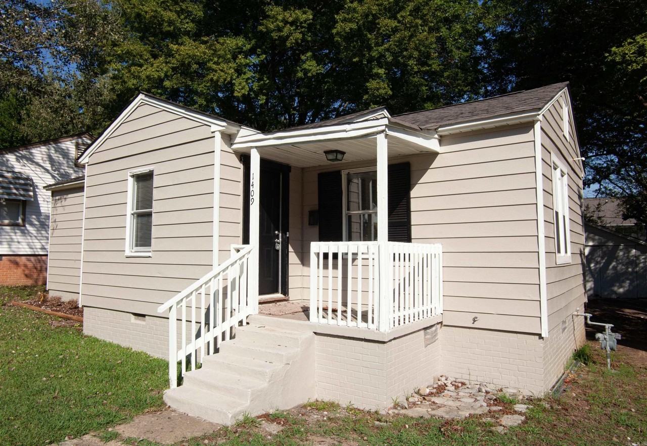 1409 S Jackson St - Photo 2 of 13