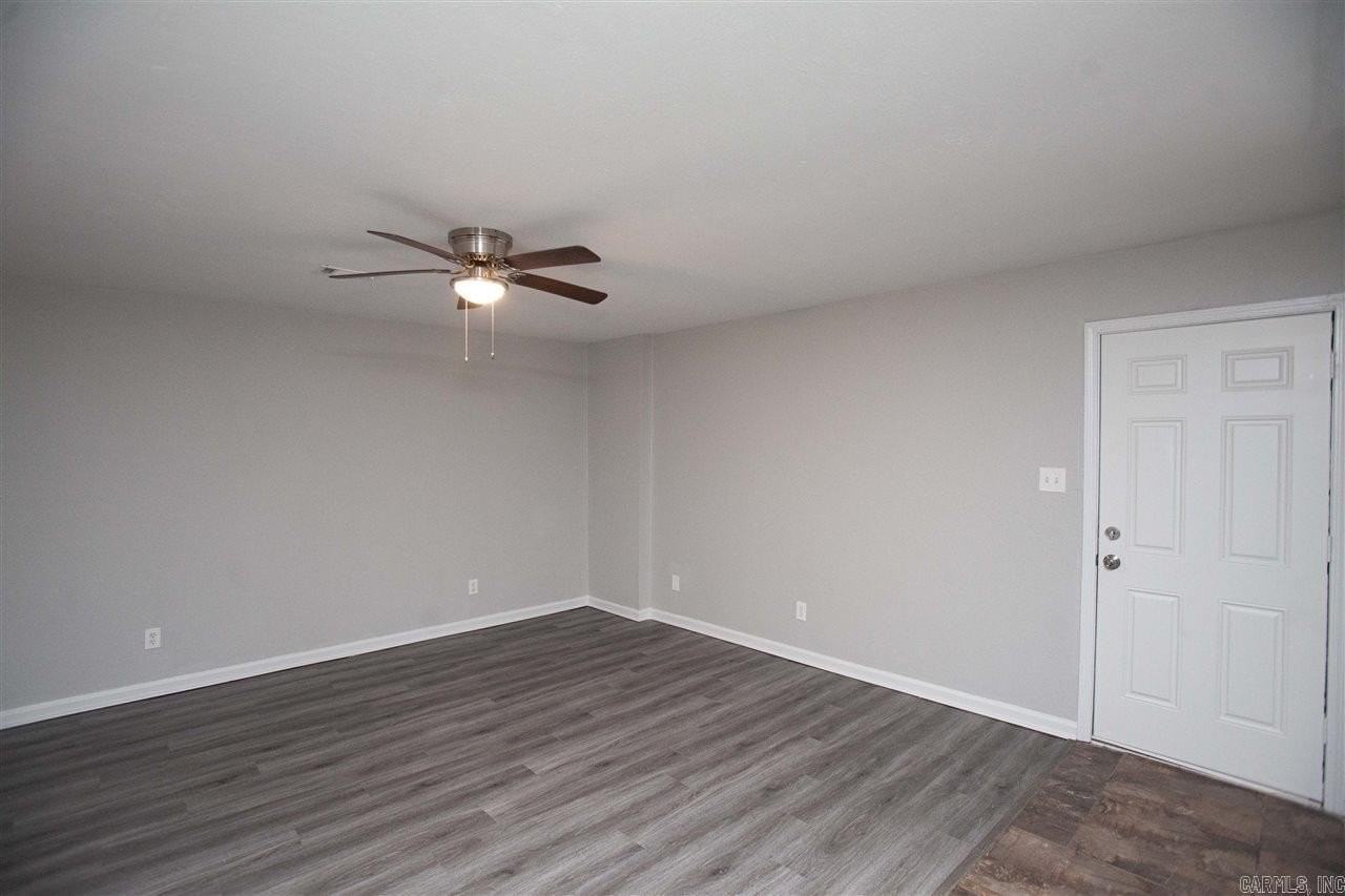 5202 N Walnut Rd - Photo 3 of 12