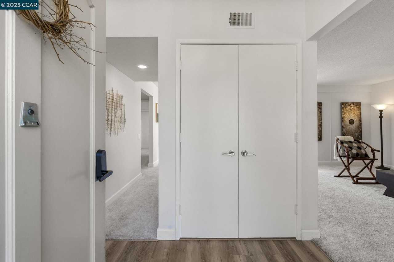 2017 Pine Knoll Dr Unit 4 #4 - Photo 4 of 21