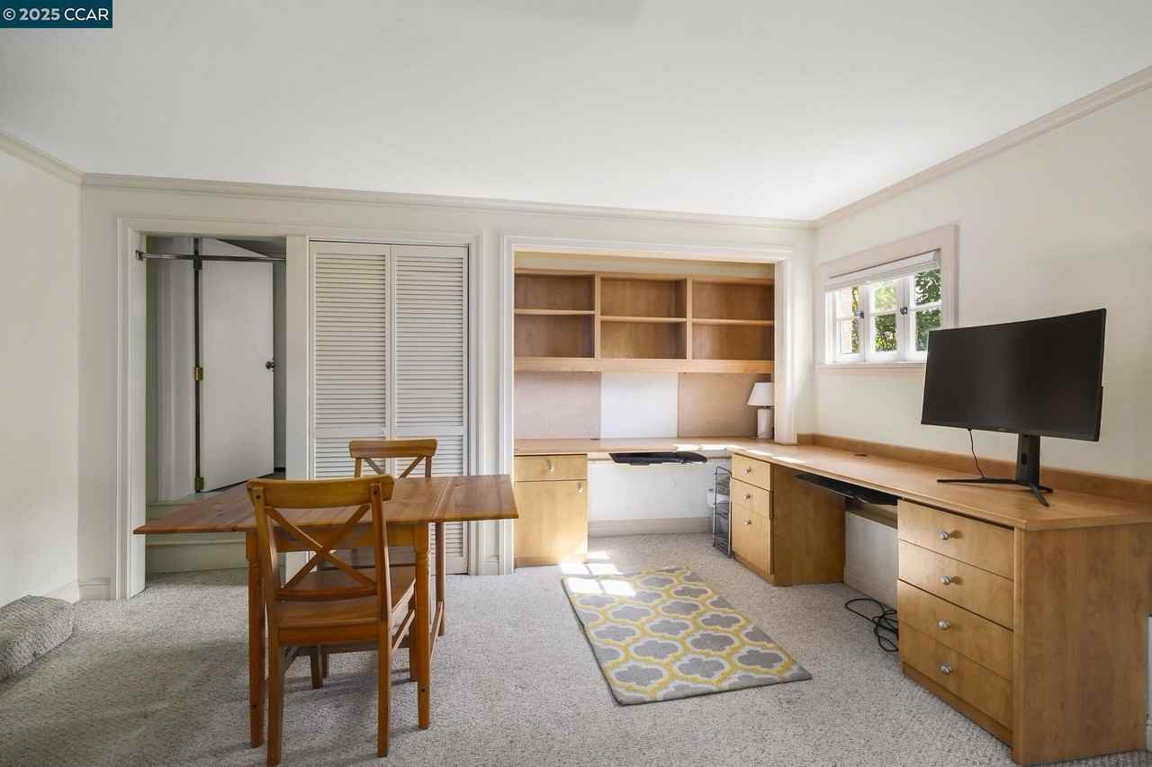 1407 Euclid Ave - Photo 5 of 16