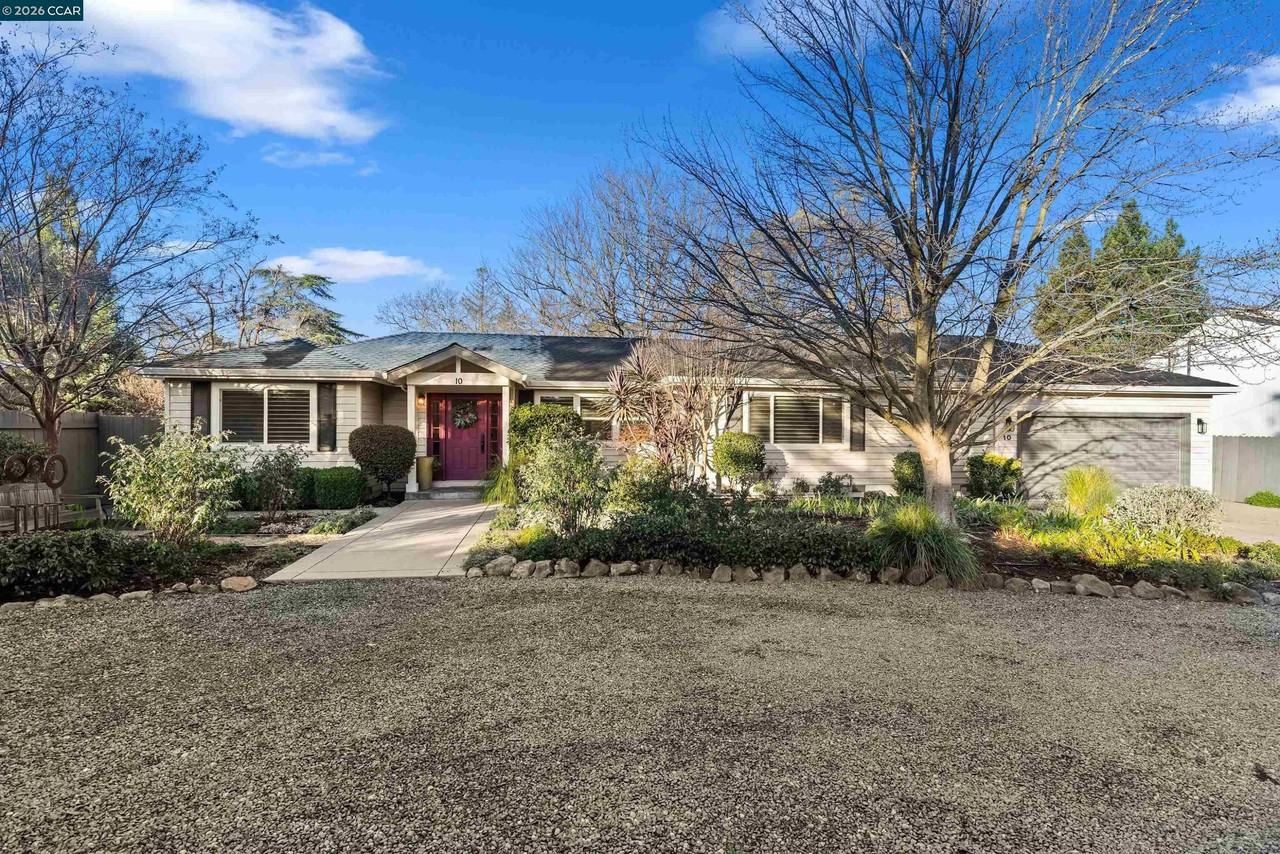 10 Jolie Ln - Photo 2 of 32