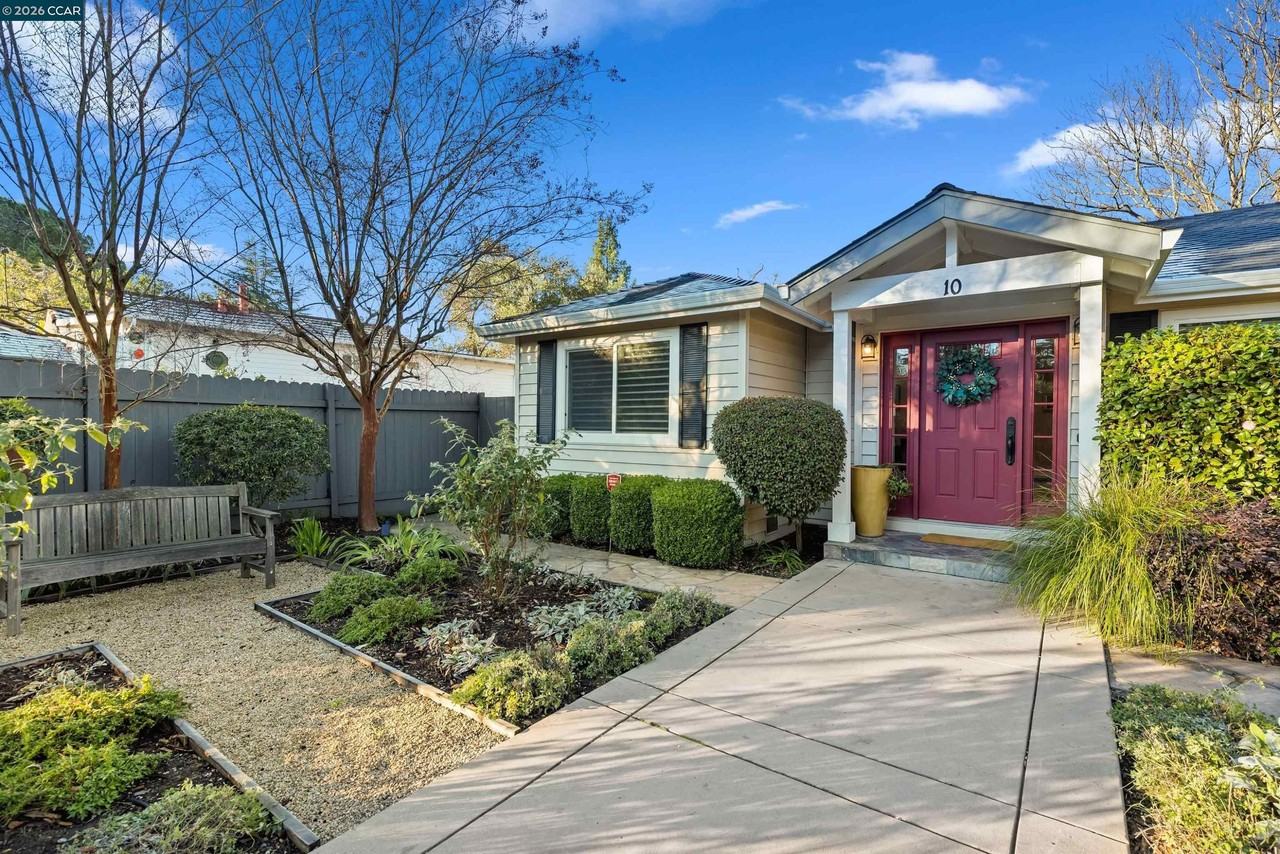 10 Jolie Ln - Photo 3 of 32