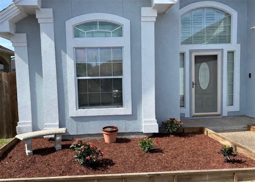 6917 Boardwalk Ave - Photo 3 of 15