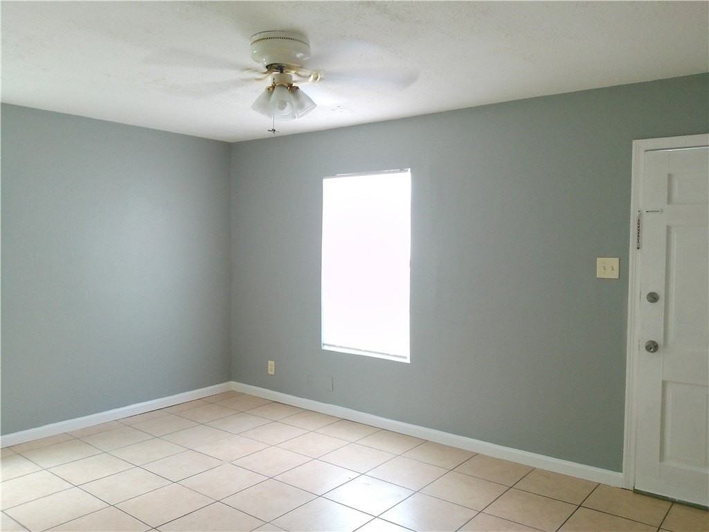 4330 Spring St - Photo 2 of 14