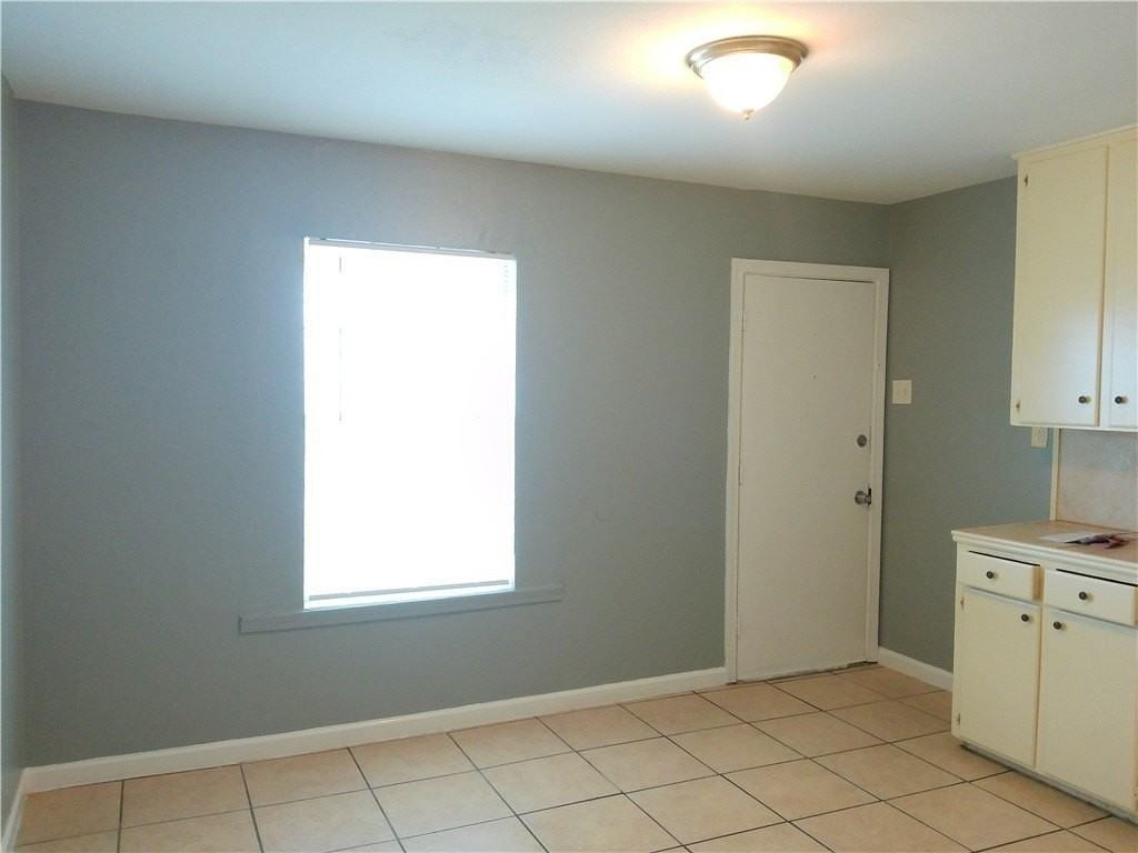 4330 Spring St - Photo 5 of 14