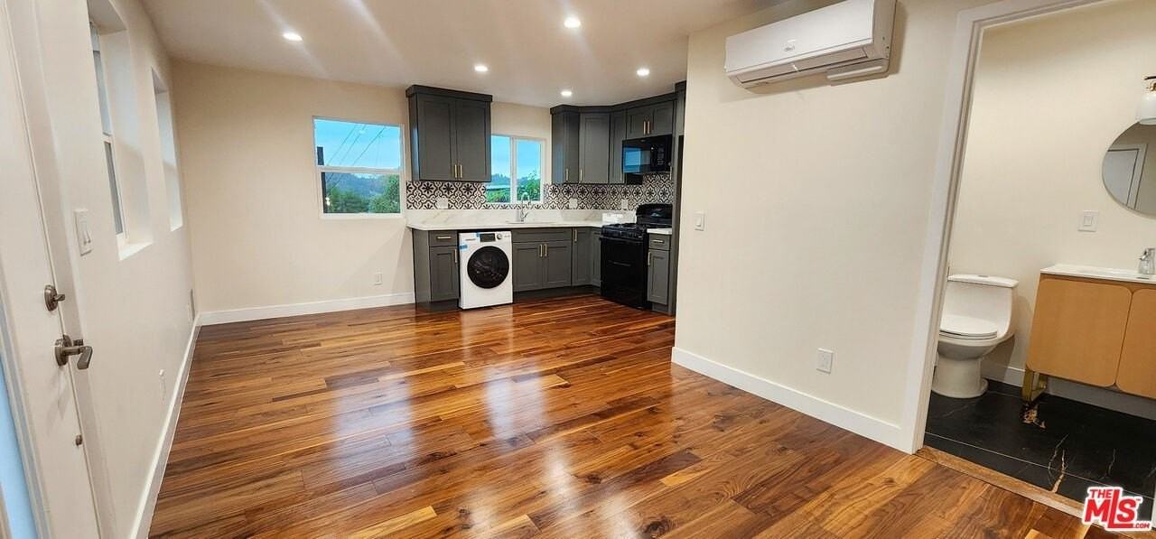 3015 1/2 Future Pl #1-2 - Photo 4 of 5