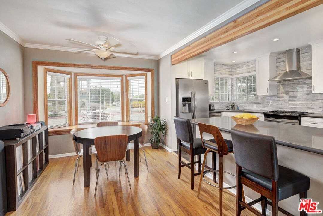 11333 Culver Blvd - Photo 3 of 8