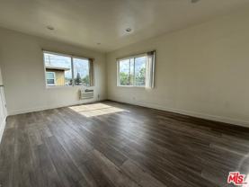 13233 Oxnard St Apt 4 #4 - Photo 1 of 1