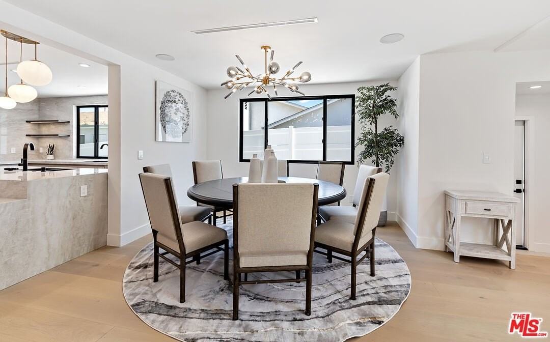 13013 Killion St - Photo 4 of 34